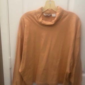 FINAL MARKDOWN Forenza dolman sleeve top medium